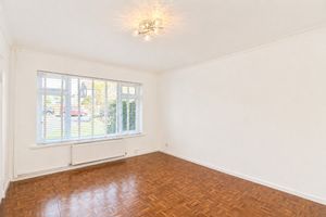 Lounge- click for photo gallery